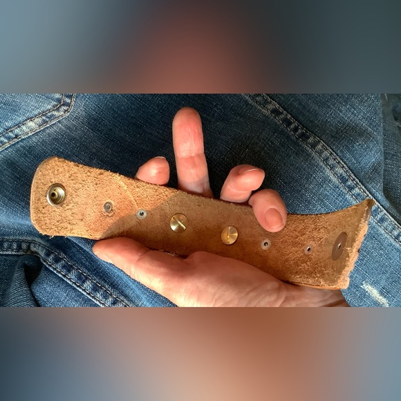 Leather cuff , thunderbird (up to 6 1/2β wrist) - Picture 4 of 6